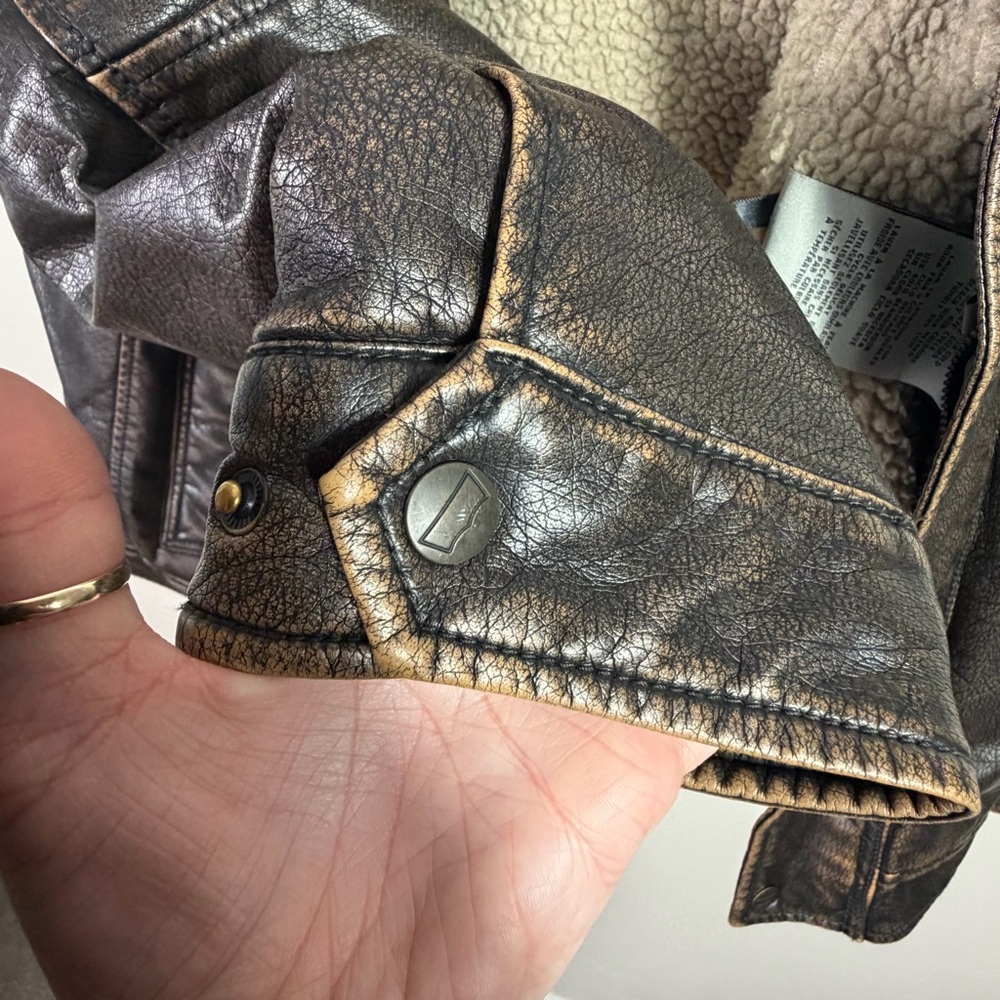 Levi's Men's Sherpa Lined Faux Leather Distressed Brown Aviator Bomber jacket - Picture 5 of 10